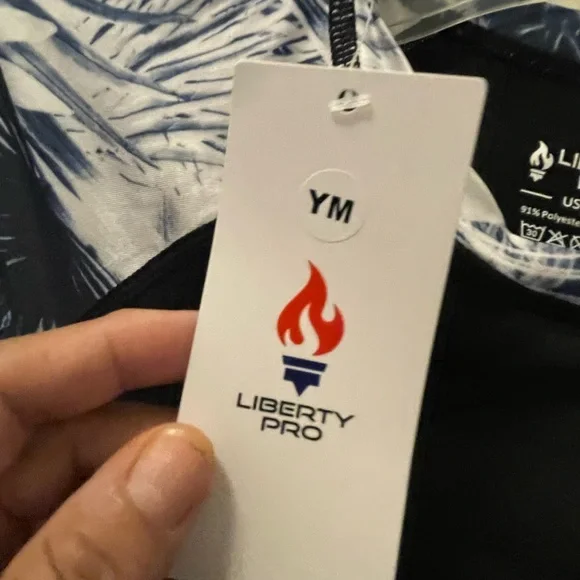 Liberty Pro Rashguard - Picture 8 of 11